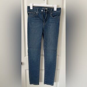 Levi’s Slimming Skinny Jeans